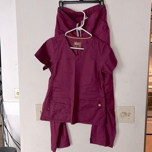 WonderWink Next Burgundy Scrub set. Small Top/Medium Pants.
